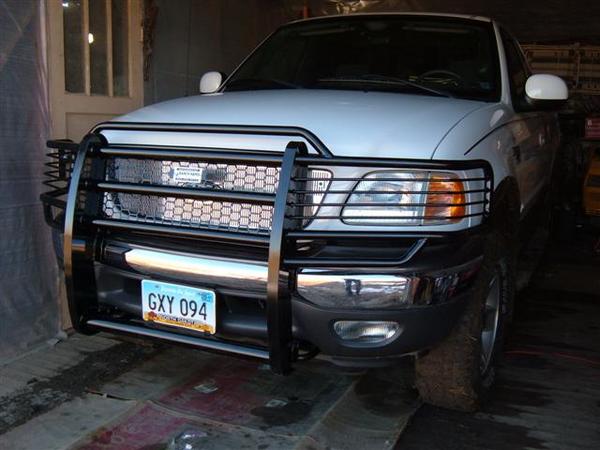 03 Ranch Hand Grille Guard Pics in here - F150online Forums