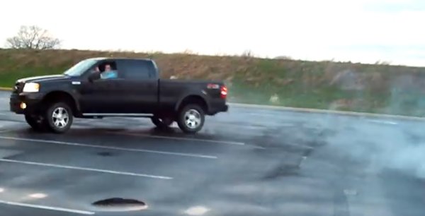 TIRE SMOKIN’ 2006 F-150 Gets Smoky and Drifty