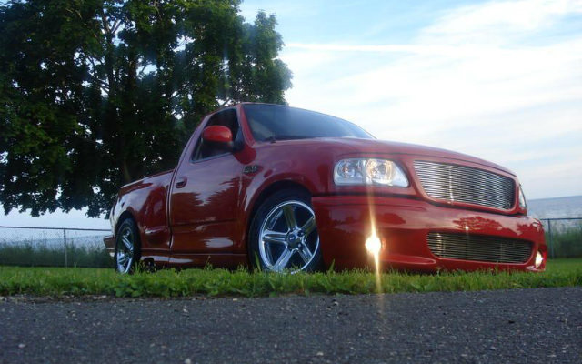 How much does a 2001 ford lightning pickup weigh #9