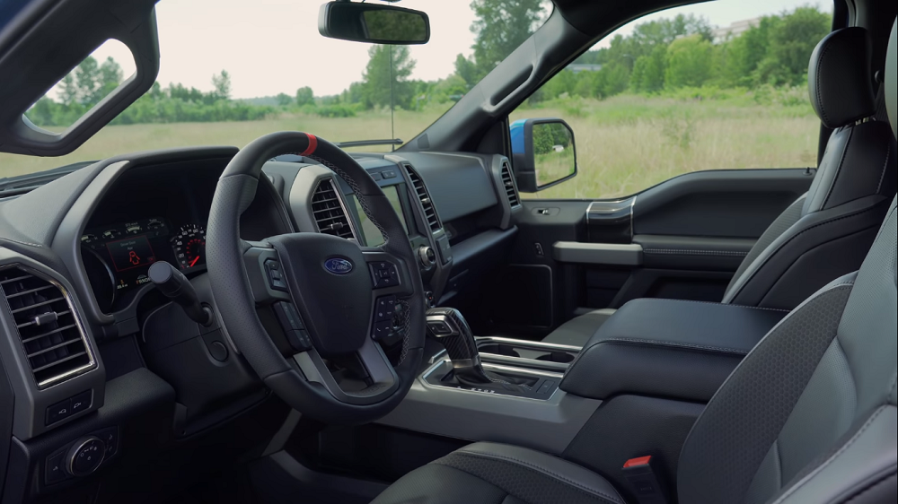 f150online.com 2019 Raptor Gets Down and Dirty in Off-Road Test