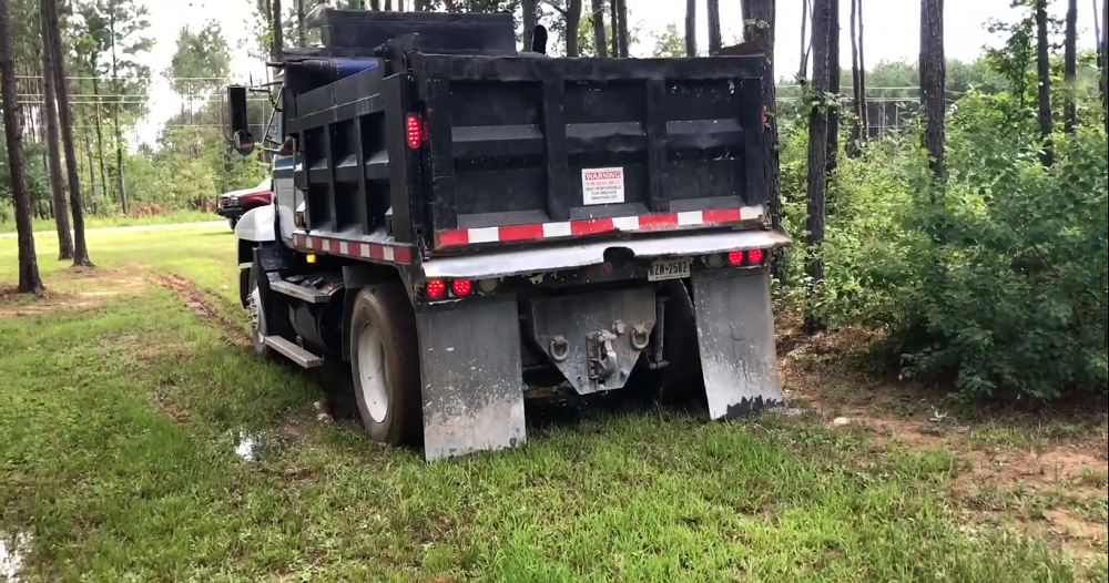 f150online.com Diesel Super Duty Yanks a Mack Truck Out of the Mud - Twice