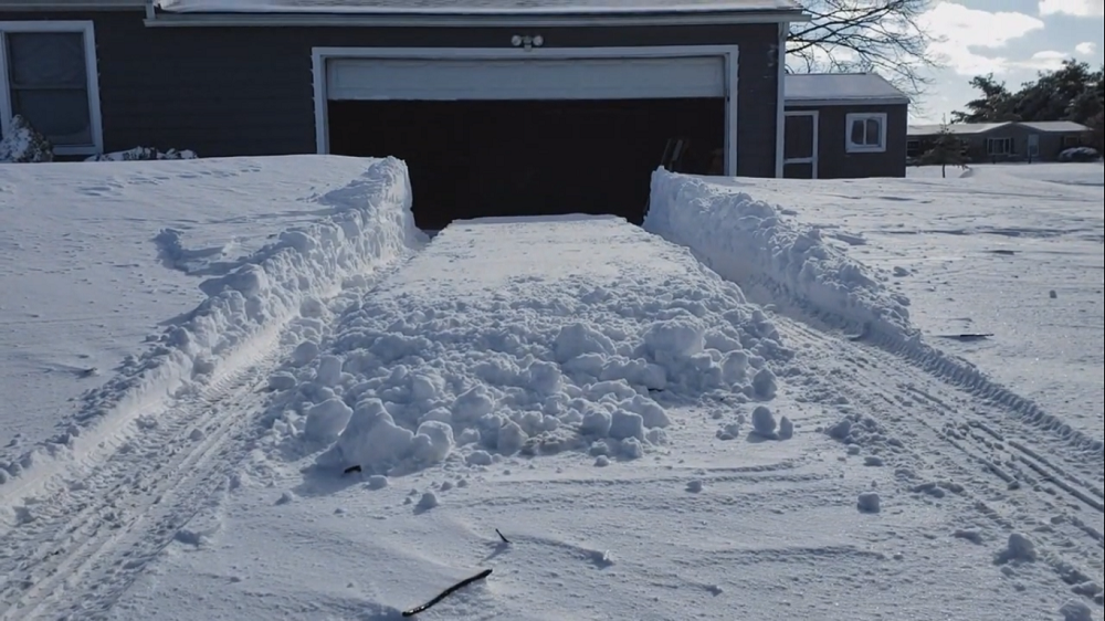 f150online.com Ford F-150 Owner Proves He Doesn't Need a Snow Plow