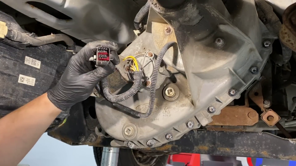 Ford Tech Helps Owners Through Transfer Case Shift Motor Replacement